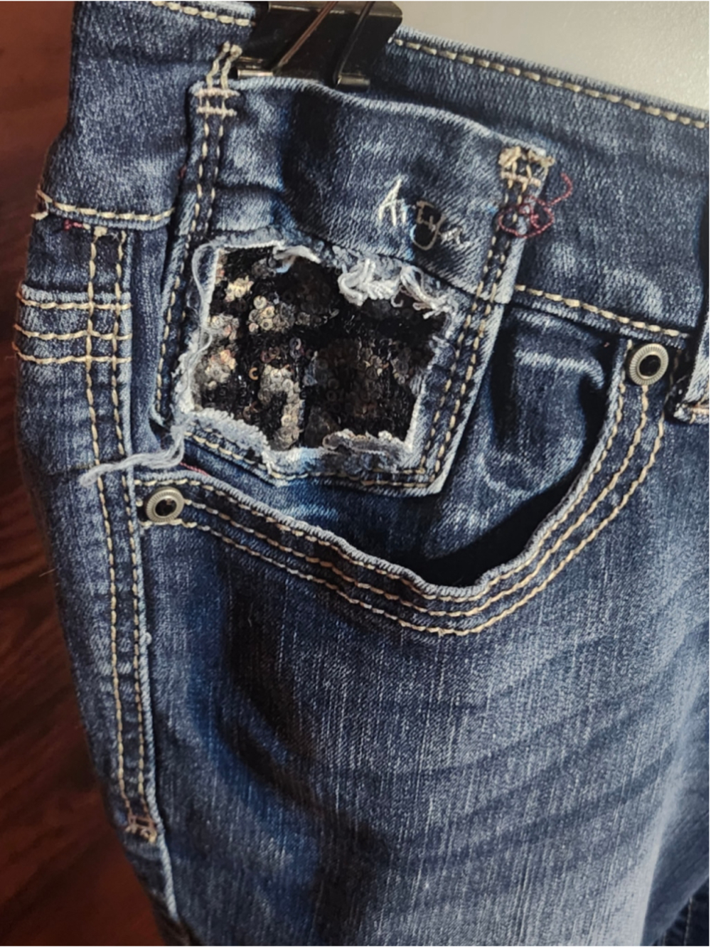 Women's Artya Boot Cut Jeans Size 16 Blue Black Sequin Detail - Picture 2 of 4